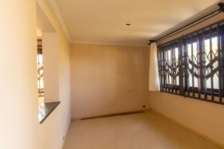Casa à venda com 270m², 3 quartos e 3 vagasSala