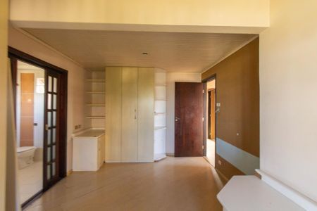 Casa à venda com 270m², 3 quartos e 3 vagasQuarto 2 Suite