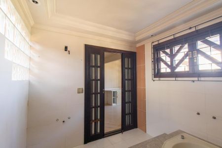 Casa à venda com 270m², 3 quartos e 3 vagasBanheiro da Suíte