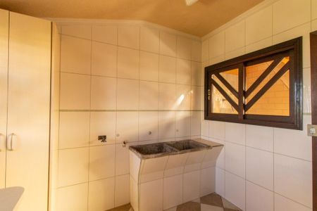Casa à venda com 270m², 3 quartos e 3 vagasÁrea de Serviço