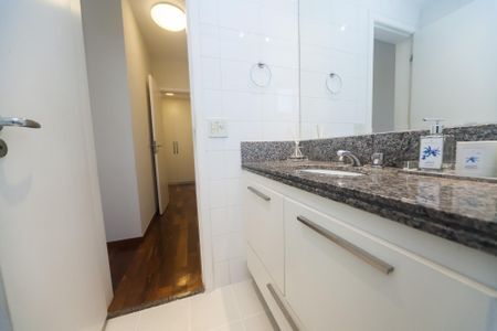 Apartamento à venda com 87m², 2 quartos e 2 vagas Apartamento à venda com 87m², 2 quartos e 2 vagasBanheiro suite