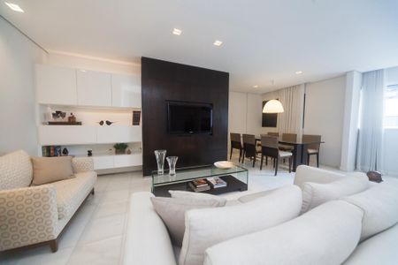 Apartamento à venda com 87m², 2 quartos e 2 vagas Apartamento à venda com 87m², 2 quartos e 2 vagasSala de TV