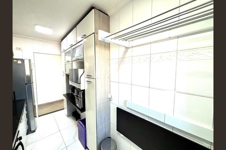 Apartamento à venda com 60m², 3 quartos e 1 vagaCozinha - Armários