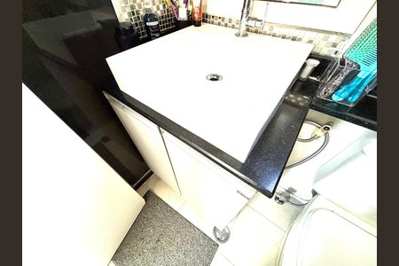 Apartamento à venda com 60m², 3 quartos e 1 vagaBanheiro 