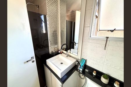Apartamento à venda com 60m², 3 quartos e 1 vagaBanheiro 