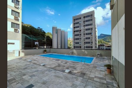 Apartamento à venda com 65m², 2 quartos e 1 vaga Apartamento à venda com 65m², 2 quartos e 1 vagaÁrea comum - Piscina