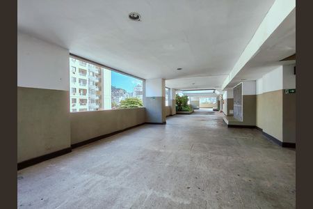 Apartamento à venda com 65m², 2 quartos e 1 vaga Apartamento à venda com 65m², 2 quartos e 1 vagaÁrea comum - Playground