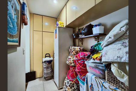 Apartamento à venda com 65m², 2 quartos e 1 vaga Apartamento à venda com 65m², 2 quartos e 1 vagaQuarto de Serviço