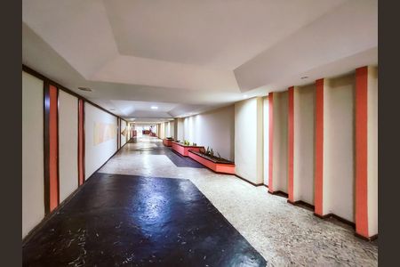 Apartamento à venda com 65m², 2 quartos e 1 vaga Apartamento à venda com 65m², 2 quartos e 1 vagaFachada e portaria