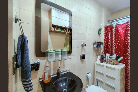 Apartamento à venda com 65m², 2 quartos e 1 vaga Apartamento à venda com 65m², 2 quartos e 1 vagaBanheiro Corredor