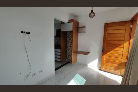 Sala de casa de condomínio para alugar com 1 quarto, 42m² em Itaquera, São Paulo