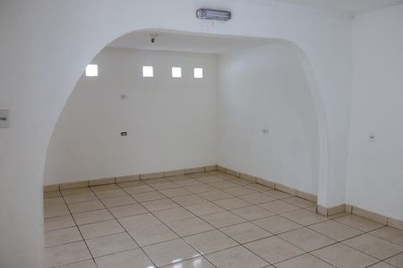 Casa para alugar com 80m², 2 quartos e 1 vaga Casa para alugar com 80m², 2 quartos e 1 vagaSala