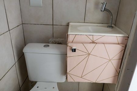 Casa para alugar com 80m², 2 quartos e 1 vaga Casa para alugar com 80m², 2 quartos e 1 vagaBanheiro