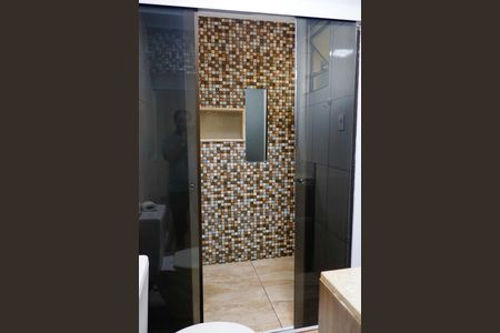 Casa para alugar com 80m², 2 quartos e 1 vaga Casa para alugar com 80m², 2 quartos e 1 vagaBanheiro da Suíte 2