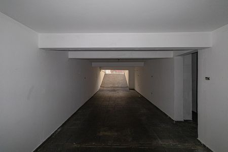 Garagem de casa à venda com 3 quartos, 170m² em Vila Salete, São Paulo