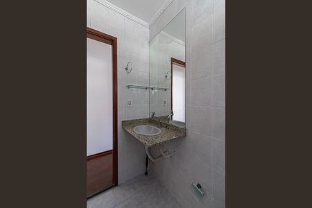 Banheiro de casa à venda com 3 quartos, 170m² em Vila Salete, São Paulo