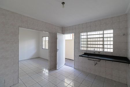 Cozinha de casa à venda com 3 quartos, 170m² em Vila Salete, São Paulo