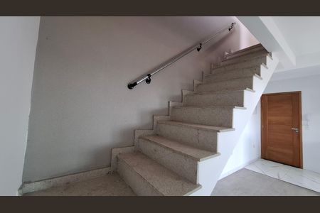 Apartamento para alugar com 108m², 2 quartos e 1 vagaEscada cobertura
