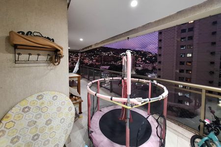 Apartamento à venda com 116m², 3 quartos e 1 vaga Apartamento à venda com 116m², 3 quartos e 1 vagaVaranda da Sala