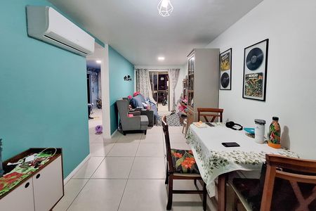Apartamento à venda com 116m², 3 quartos e 1 vaga Apartamento à venda com 116m², 3 quartos e 1 vagaSala