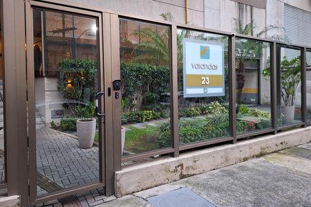 Apartamento à venda com 116m², 3 quartos e 1 vaga Apartamento à venda com 116m², 3 quartos e 1 vagaFachada