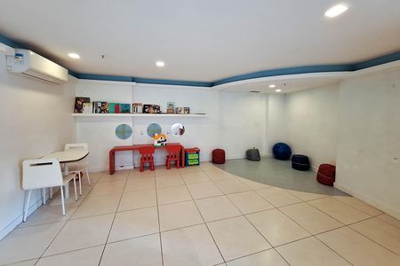 Apartamento à venda com 116m², 3 quartos e 1 vaga Apartamento à venda com 116m², 3 quartos e 1 vagaÁrea comum
