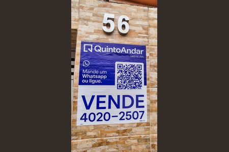 Casa à venda com 159m², 2 quartos e sem vaga Casa à venda com 159m², 2 quartos e sem vagaAdesivo