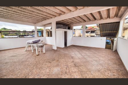 Casa à venda com 159m², 2 quartos e sem vaga Casa à venda com 159m², 2 quartos e sem vagaTerraço