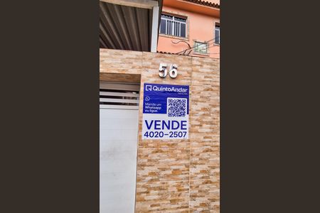 Casa à venda com 159m², 2 quartos e sem vaga Casa à venda com 159m², 2 quartos e sem vagaAdesivo