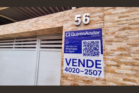 Casa à venda com 159m², 2 quartos e sem vaga Casa à venda com 159m², 2 quartos e sem vagaAdesivo