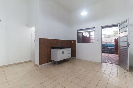 Casa para alugar com 60m², 1 quarto e 1 vaga Casa para alugar com 60m², 1 quarto e 1 vagaSala/Cozinha