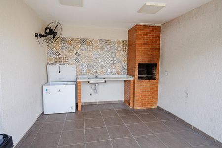Apartamento à venda com 82m², 2 quartos e 1 vaga Apartamento à venda com 82m², 2 quartos e 1 vagaÁrea comum - Churrasqueira
