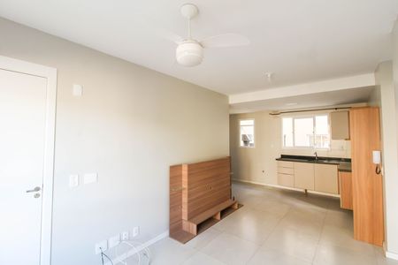 Sala de apartamento para alugar com 2 quartos, 48m² em Olaria, Canoas