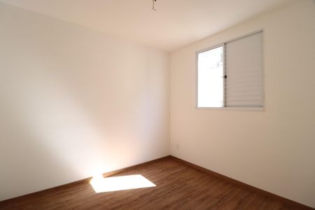Quarto 2 de apartamento para alugar com 2 quartos, 50m² em Chácaras Tubalina E Quartel, Uberlândia