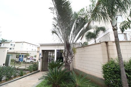 Apartamento para alugar com 50m², 2 quartos e 1 vagaFachada e portaria