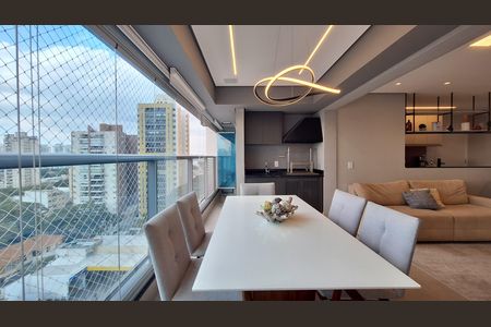 Apartamento à venda com 104m², 3 quartos e 2 vagasVaranda 