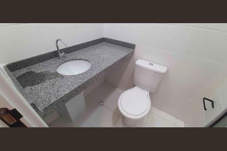 Apartamento para alugar com 55m², 2 quartos e 1 vaga Apartamento para alugar com 55m², 2 quartos e 1 vagaBanheiro da Suíte 2