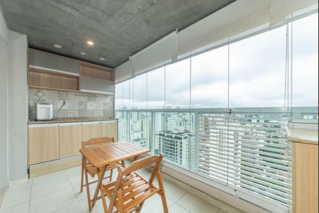 Apartamento para alugar com 33m², 1 quarto e 1 vagaVaranda