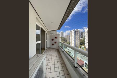 Apartamento à venda com 97m², 3 quartos e 3 vagas