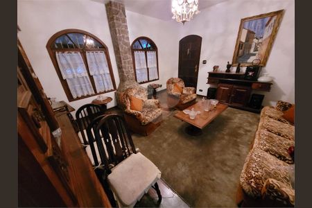 Casa à venda com 3 quartos, 200m² em Tucuruvi, São Paulo