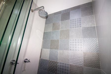 Banheiro de apartamento para alugar com 2 quartos, 72m² em Jardim das Acacias, São Paulo