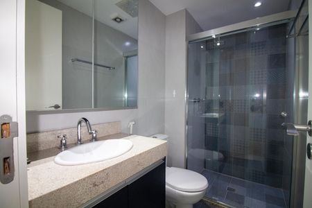Apartamento à venda com 72m², 2 quartos e 1 vaga Apartamento à venda com 72m², 2 quartos e 1 vagaBanheiro