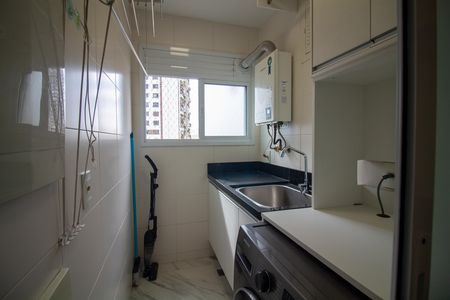 Área de Serviço de apartamento para alugar com 2 quartos, 72m² em Jardim das Acacias, São Paulo