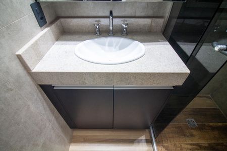 Apartamento à venda com 72m², 2 quartos e 1 vaga Apartamento à venda com 72m², 2 quartos e 1 vagaBanheiro da Suíte