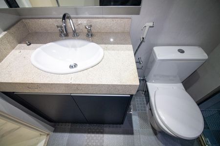 Apartamento à venda com 72m², 2 quartos e 1 vaga Apartamento à venda com 72m², 2 quartos e 1 vagaBanheiro