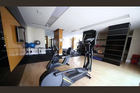 Apartamento à venda com 72m², 2 quartos e 1 vaga Apartamento à venda com 72m², 2 quartos e 1 vagaÁrea comum - Academia