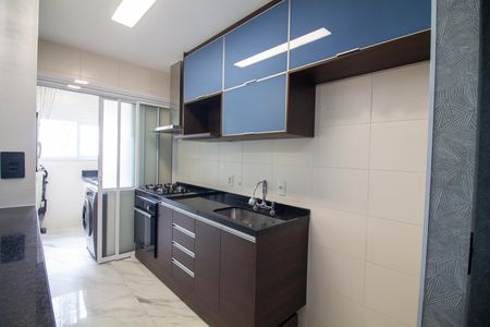 Cozinha de apartamento para alugar com 2 quartos, 72m² em Jardim das Acacias, São Paulo