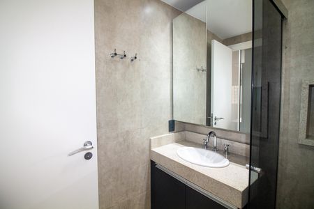 Apartamento à venda com 72m², 2 quartos e 1 vaga Apartamento à venda com 72m², 2 quartos e 1 vagaBanheiro da Suíte