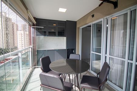 Apartamento à venda com 72m², 2 quartos e 1 vaga Apartamento à venda com 72m², 2 quartos e 1 vagaVaranda