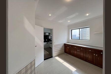 Apartamento à venda com 271m², 3 quartos e 4 vagas